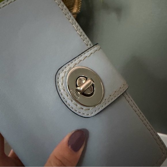 Vintage Coach Y2K Turnlock Wallet Periwinkle Blue - Picture 3 of 9